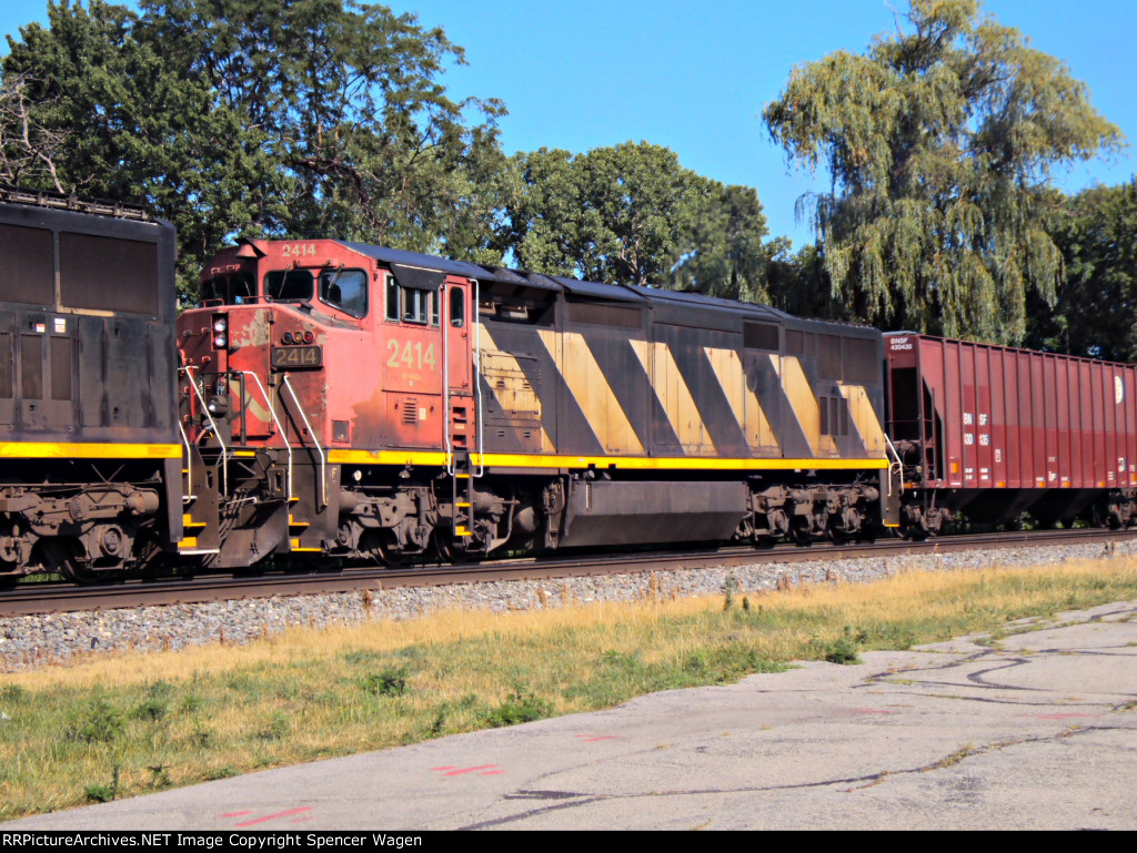 CN 2414